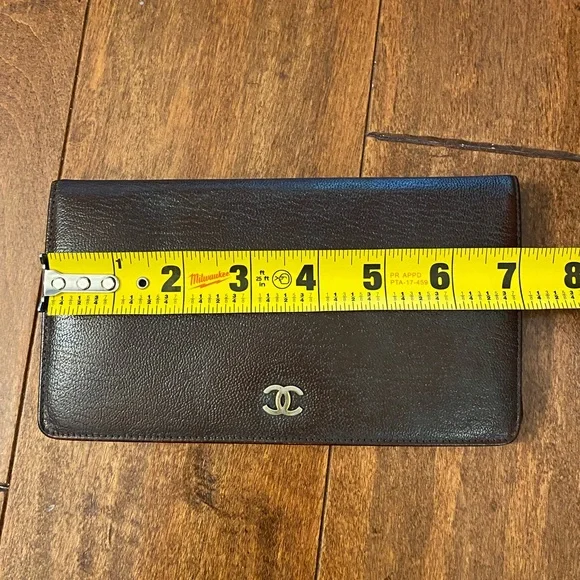 Chanel Brown Long Bifold Wallet - Picture 4 of 14